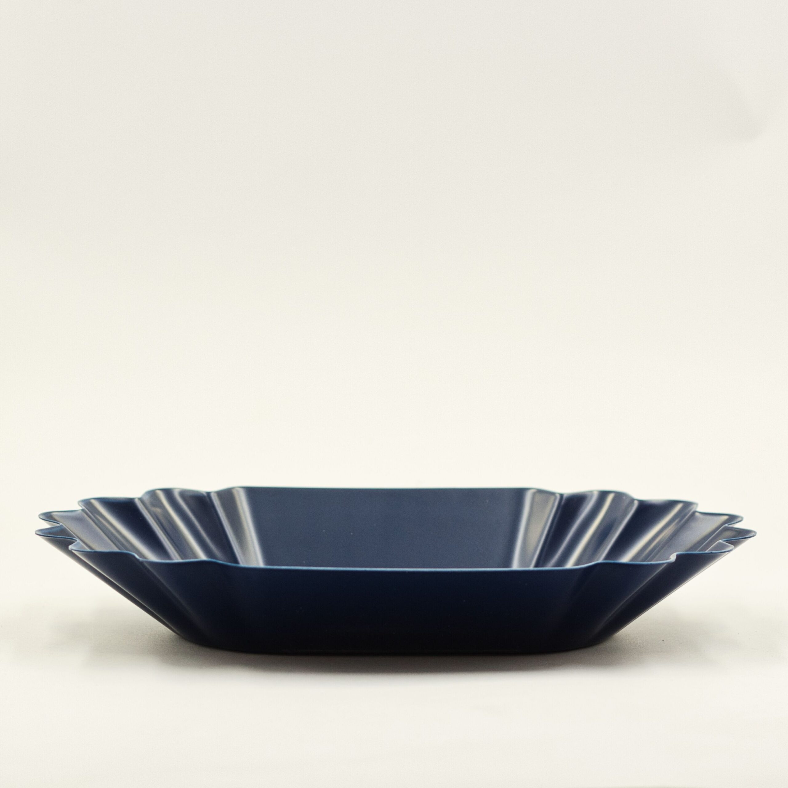 Przeznaczenie i zastosowanie tacki do kawy