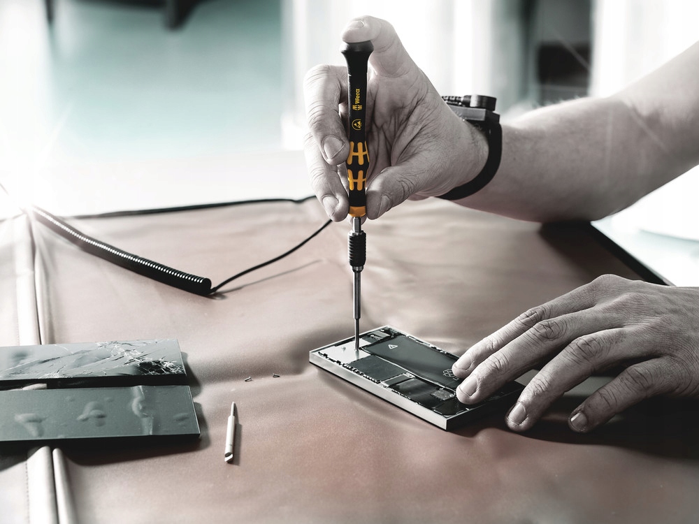 Zastosowanie wkrętaka w elektronice i laboratoriach