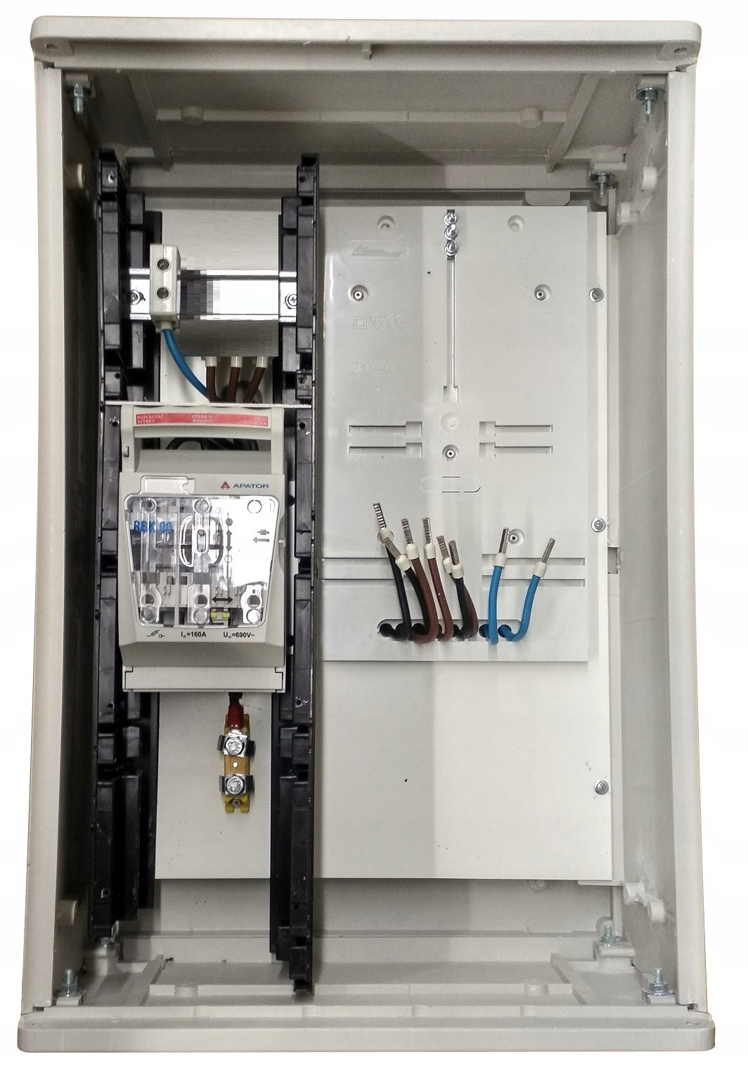 Zastosowanie obudowy w instalacjach elektrycznych