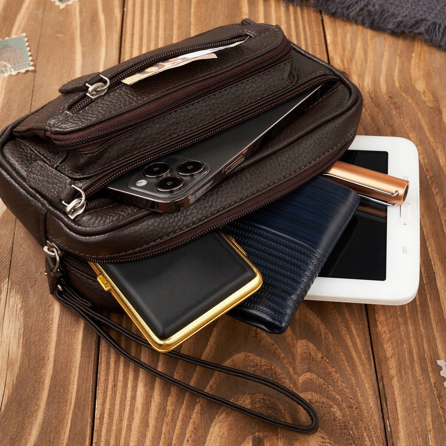 Wygodne przechowywanie – 5 kieszeni na drobiazgi