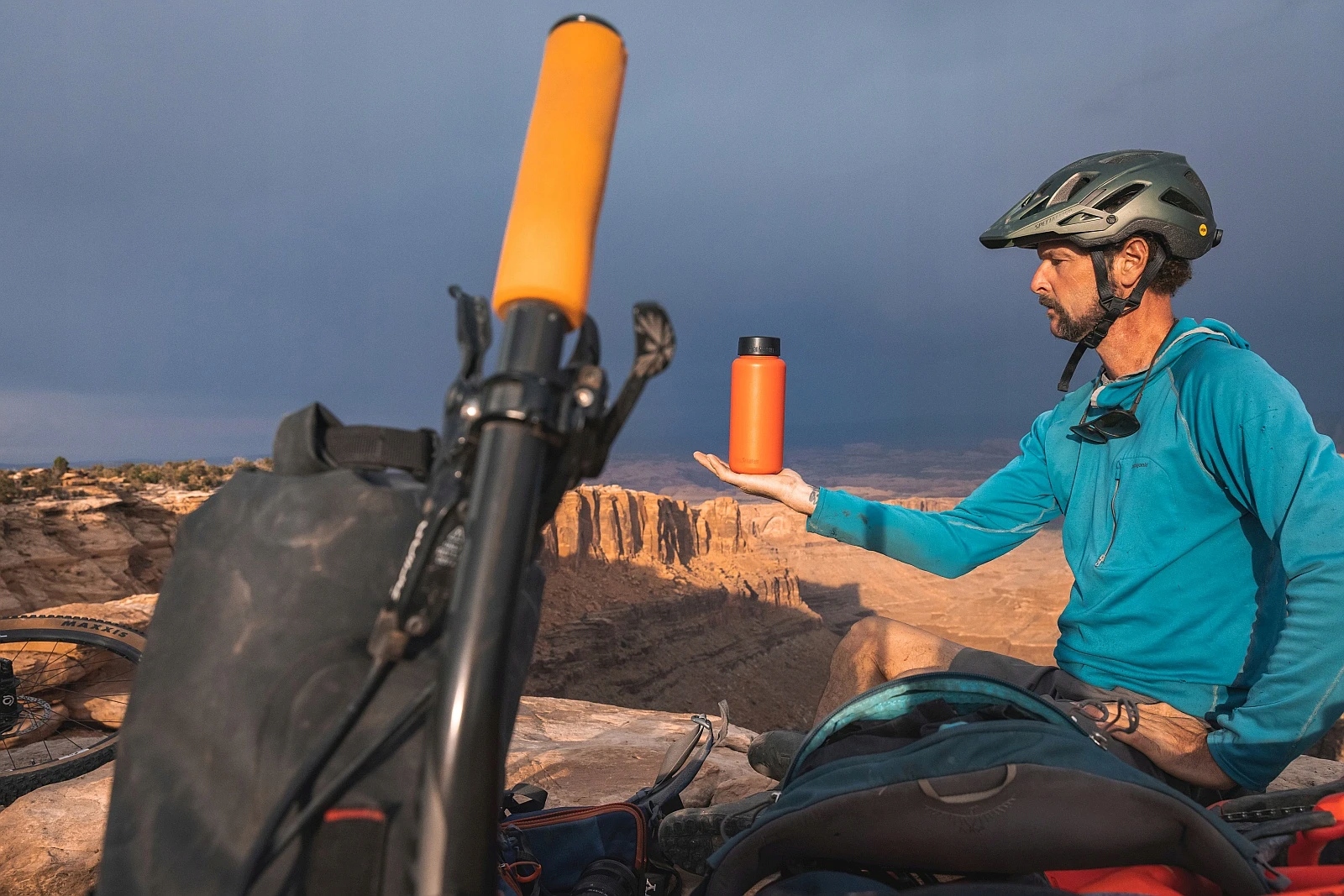 Szeroki wlew i łatwe czyszczenie