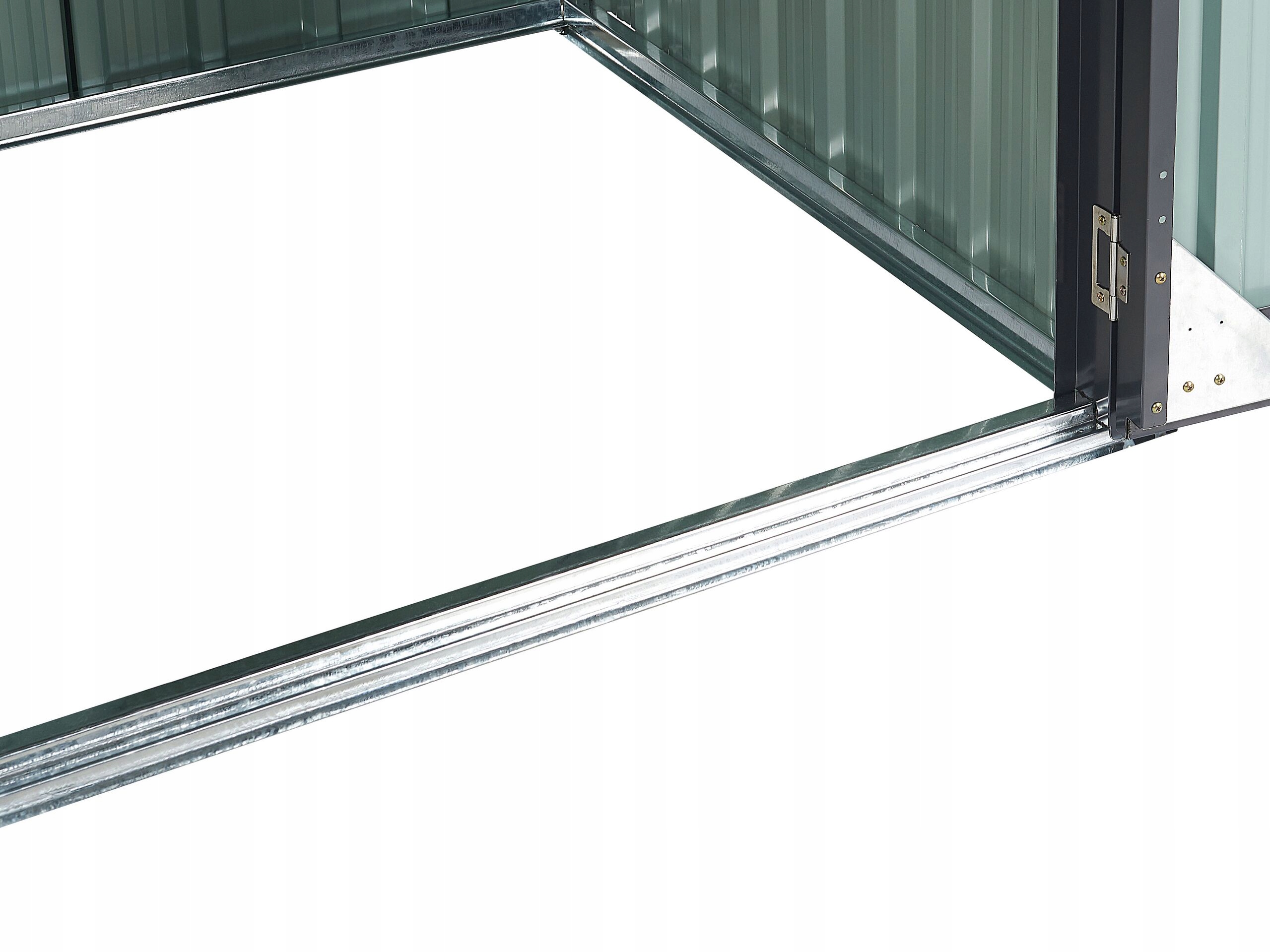 Przechowywanie narzędzi ogrodowych – Jak zorganizować przestrzeń w domku?