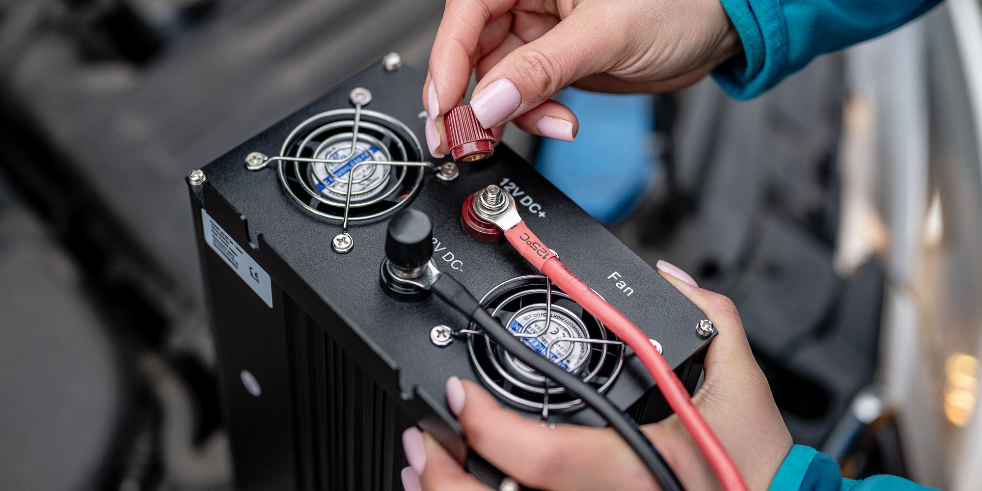 Przetwornica napięcia Newell z czystą sinusoidą - 12 V _ 230 V, 1000 W