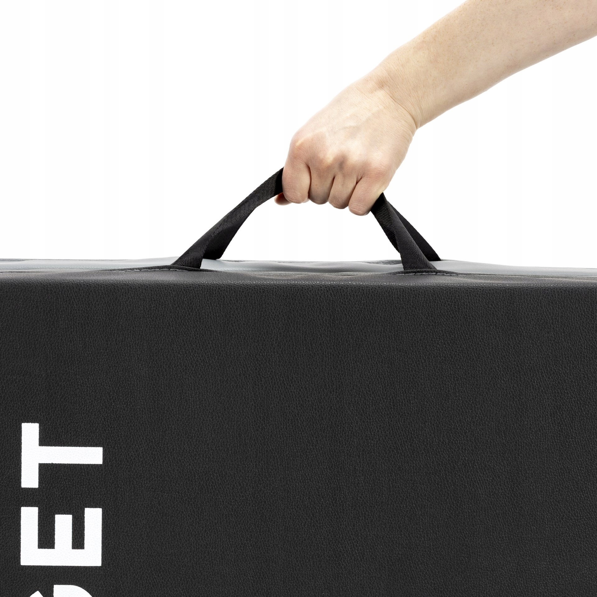 Lekka i poręczna – Waga tylko 1,8 kg