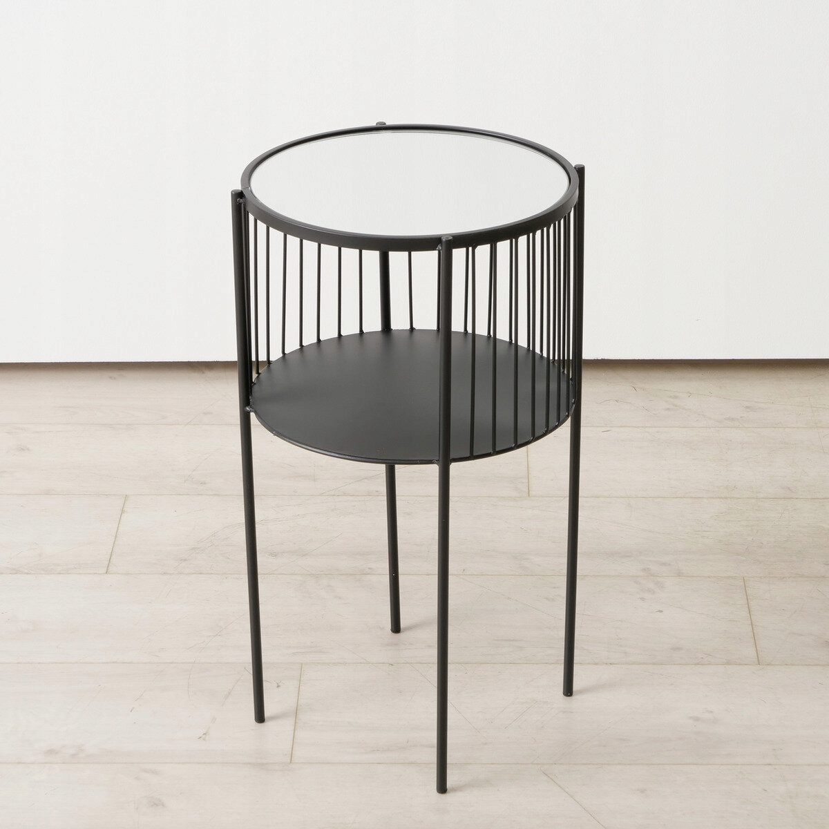 Stolik pomocniczy Boltze LOBO – Elegancja i funkcjonalność w Twoim wnętrzu