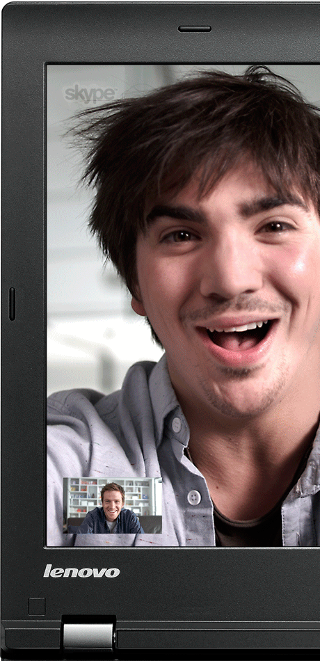 Doskonała jakość konferencji internetowych dzięki komputerowi przenośnemu L440 wyposażonemu we wbudowaną kamerę internetową 720 p i mikrofon z funkcją usuwania zakłóceń.