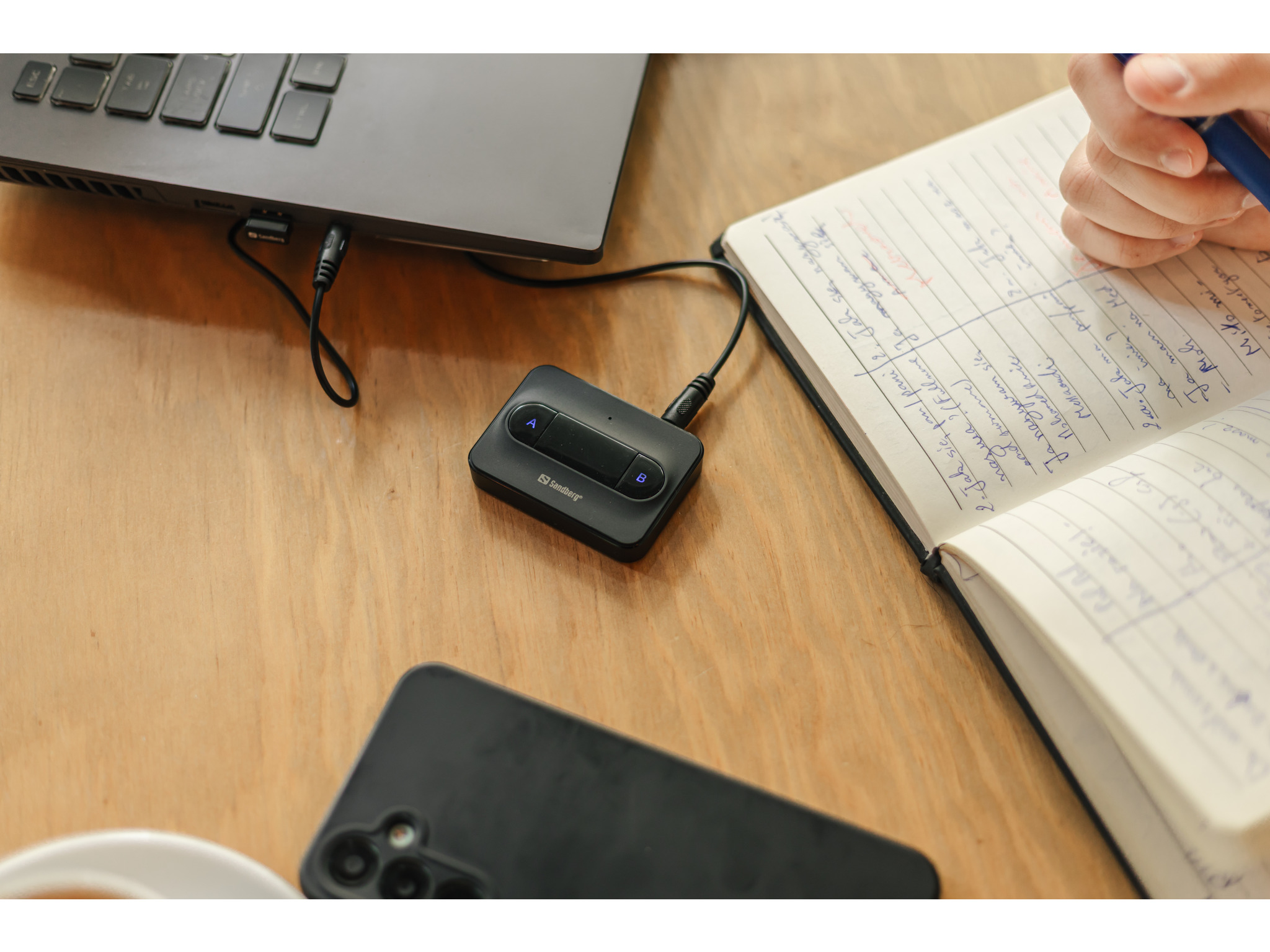 Łatwe podłączenie do telewizora i komputera