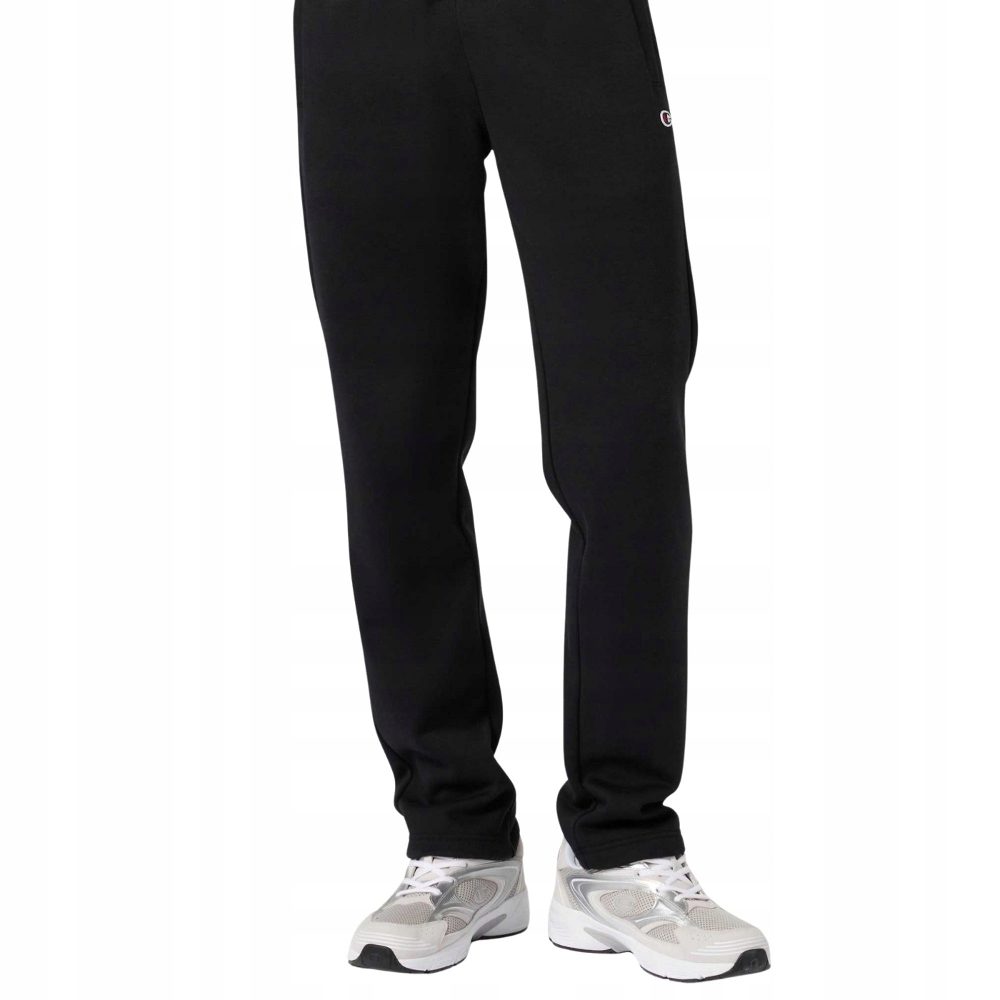 Funkcjonalność: regulowany ściągacz w spodniach i kieszenie