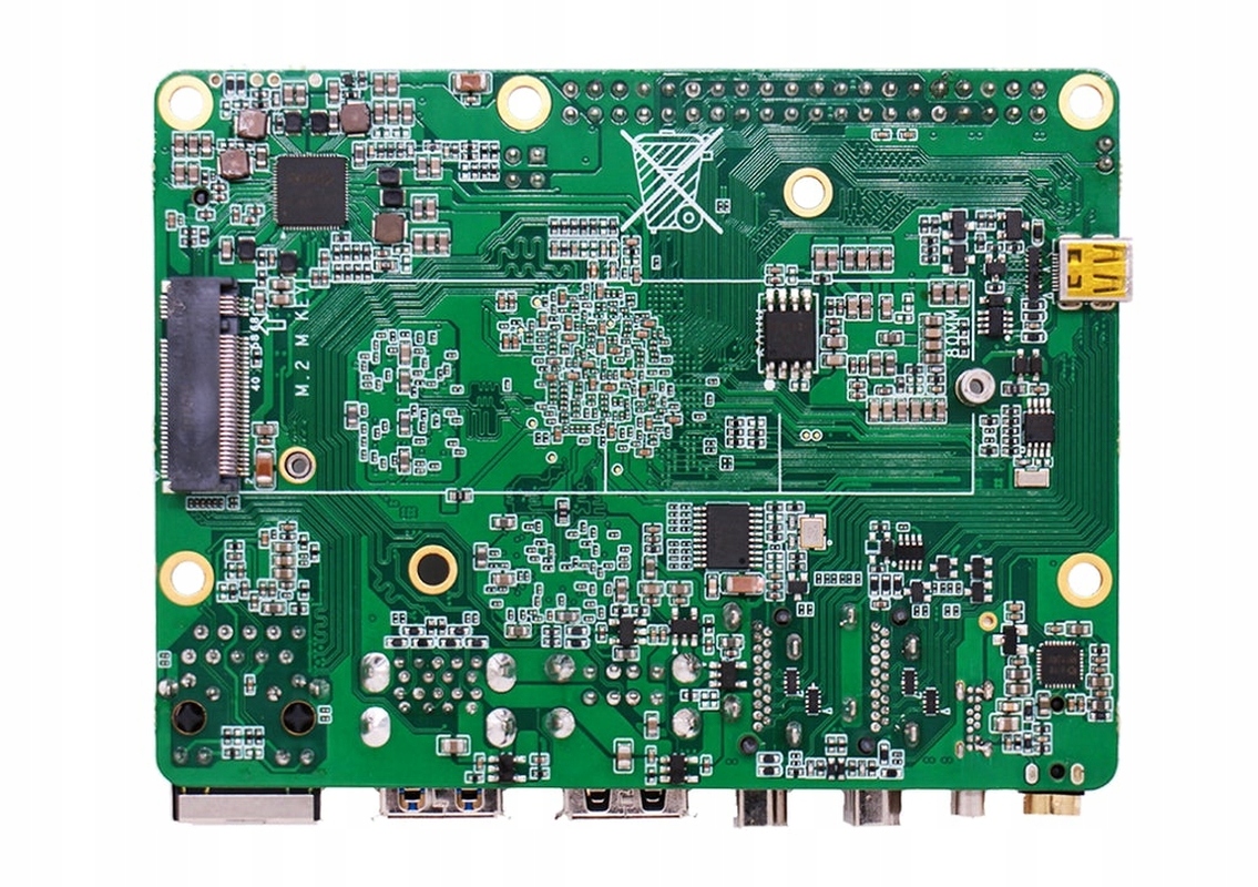 Możliwość podłączenia dysku SSD przez slot NVMe