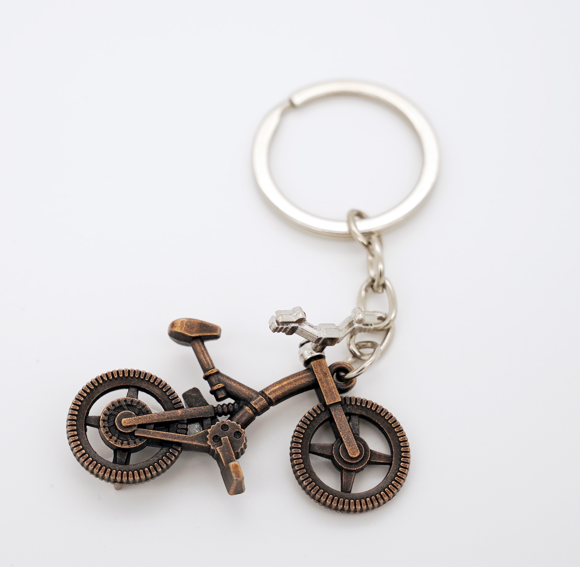 Wyraź siebie z unikalnym brelokiem