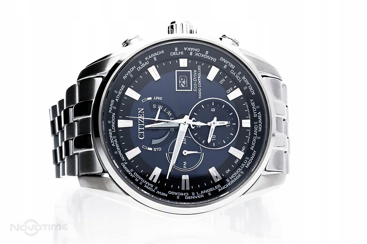 Klasyczny design – Srebrna koperta i czarna tarcza