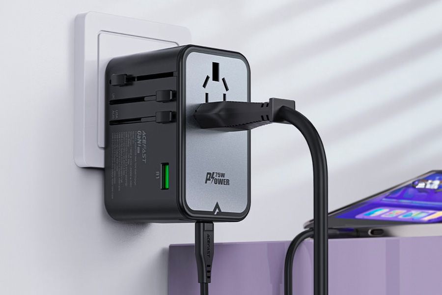 Adapter / ładowarka podróżna GaN o mocy do 75W ze standardem Power Delivery, 3 portami USB-C i 2 portami USB-A Acefast (Z1)