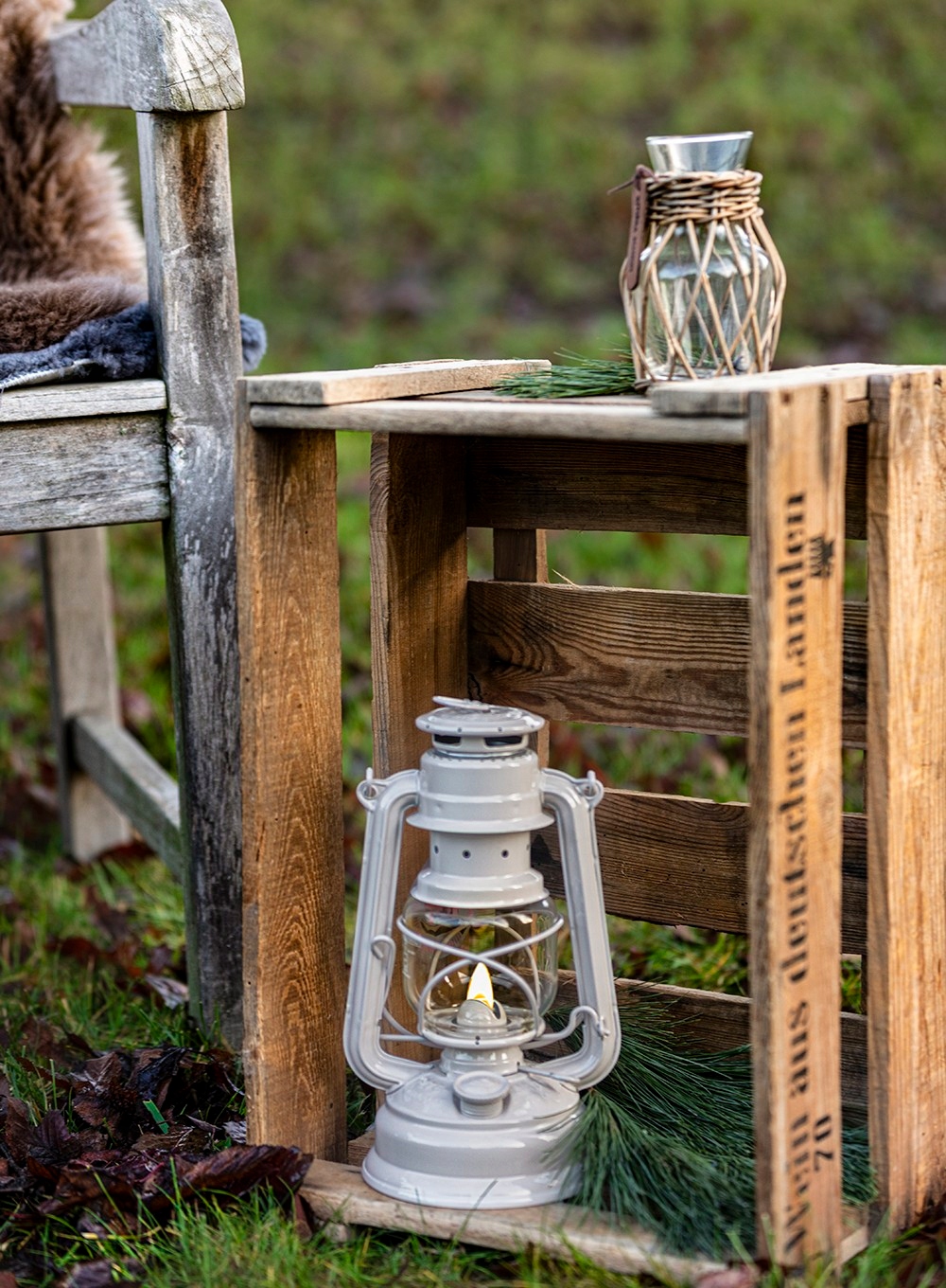 Idealna do biwaków i kempingów – niezawodne oświetlenie na świeżym powietrzu