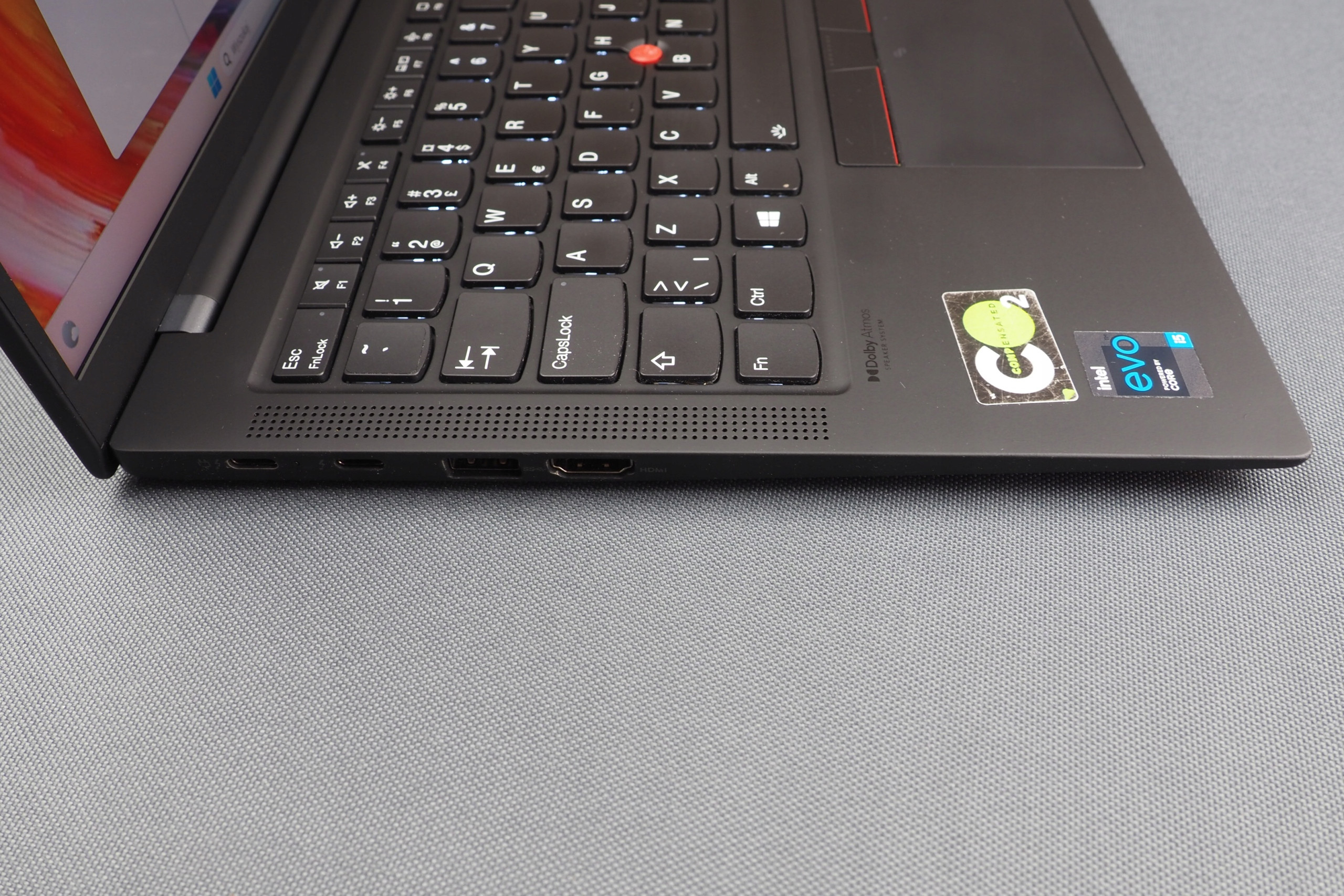 Łączność – HDMI, USB i Wi-Fi 6