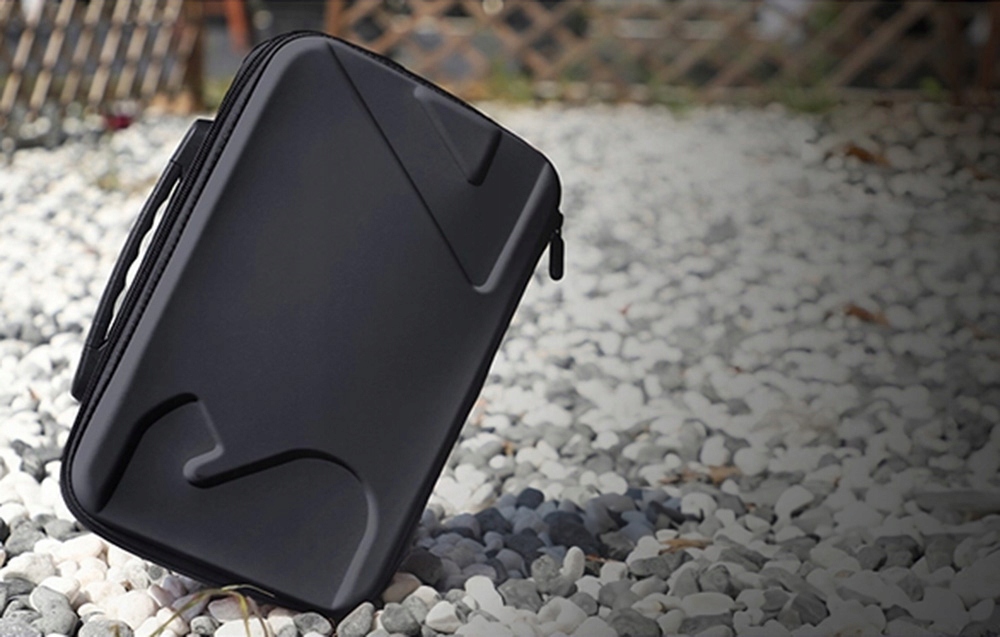 Funkcjonalność i styl – Torba Sunnylife w kolorze czarnym