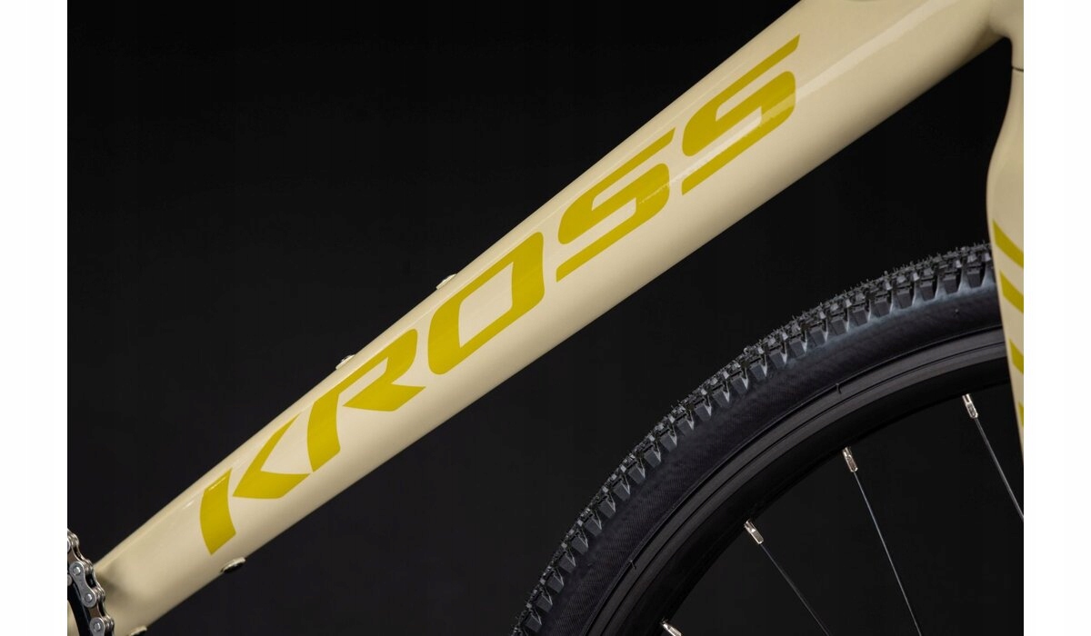 Stylowa konstrukcja w odcieniu beżowym