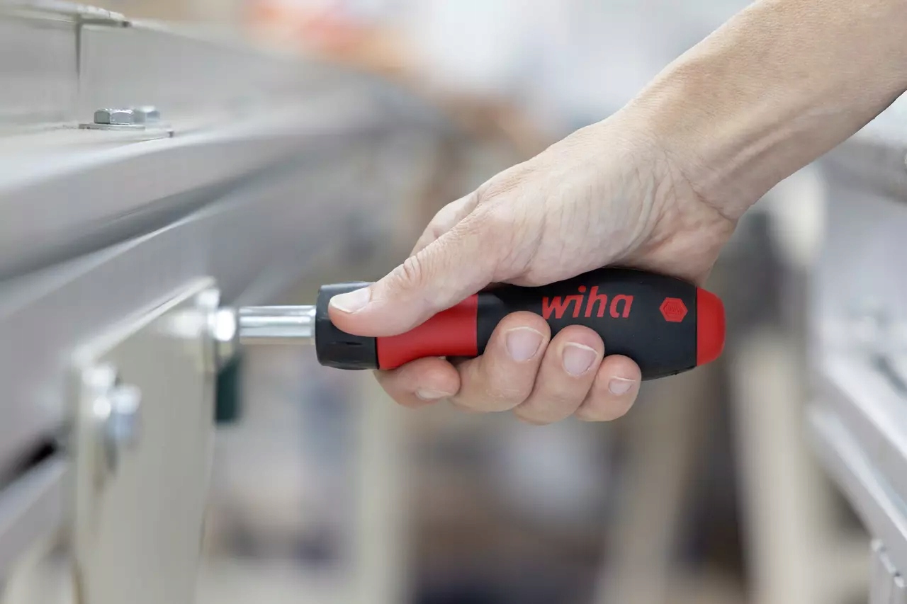 Innowacyjna rękojeść SoftFinish – Komfort i wsparcie dla nadgarstków