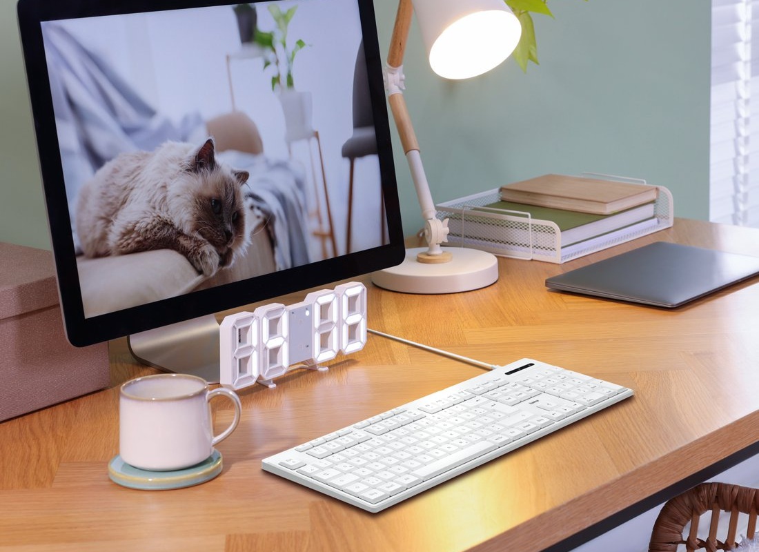 Biała klawiatura CK-200 z odczepianym przewodem i AI