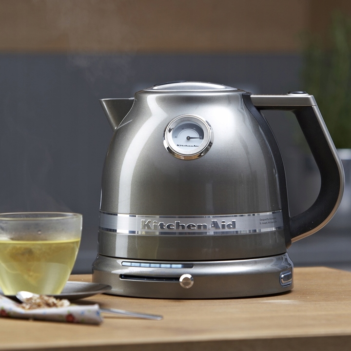 Czajnik elektryczny KitchenAid 5KEK1522EMS – Elegancja i funkcjonalność w Twojej kuchni