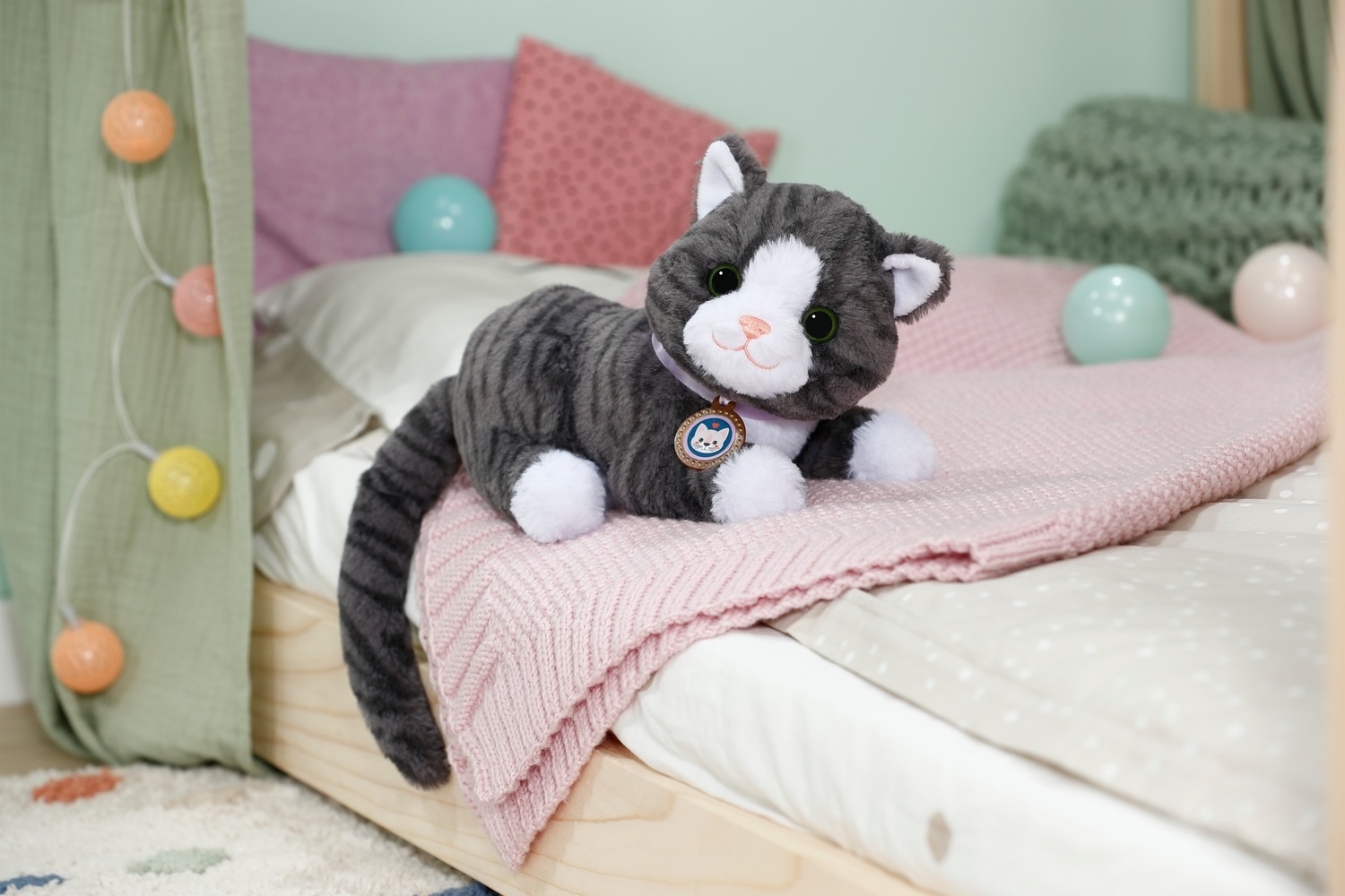 Materiały wysokiej jakości: plastik i tkanina – Trwałość i komfort