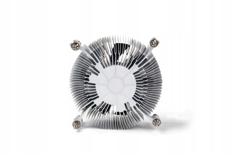 Solidna podstawka i aluminiowy radiator