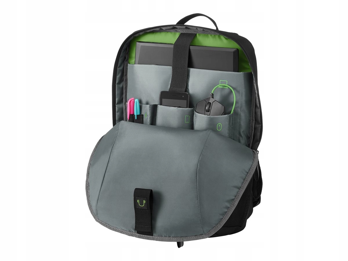 Przestronne przegródki na laptopa i akcesoria