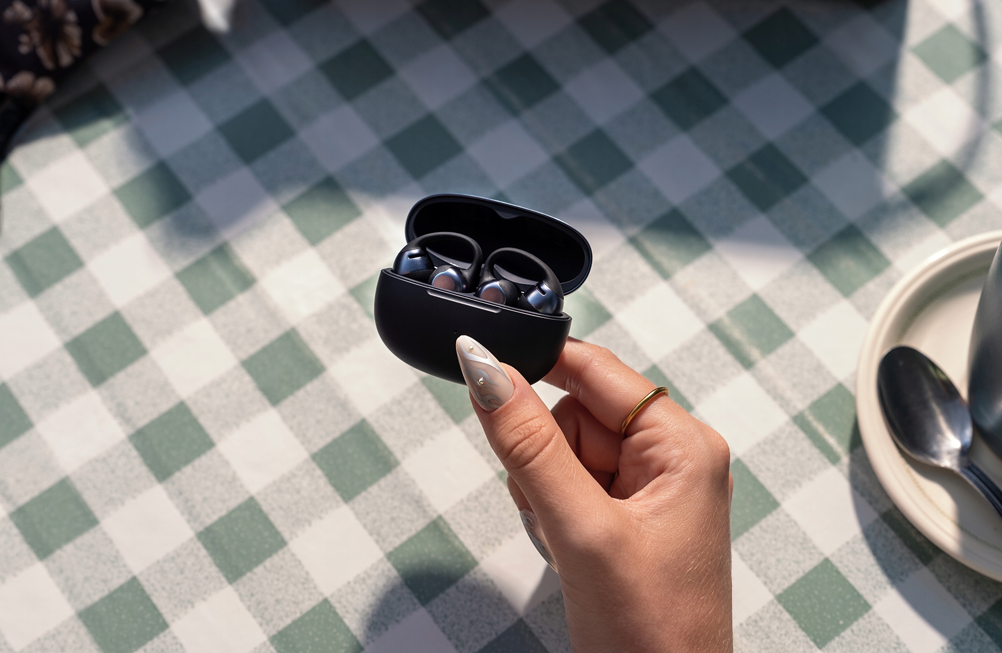 Wydajność baterii – Do 40 godzin odtwarzania