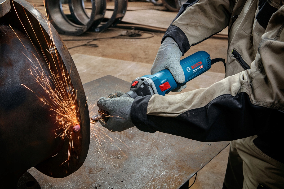 Łatwa wymiana osprzętu dzięki blokadzie wrzeciona