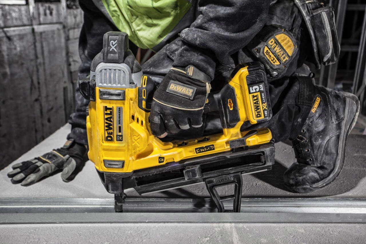 Zastosowanie z gwoździarką DeWALT – Kompatybilność z modelami DCN890P2 i DCN890N