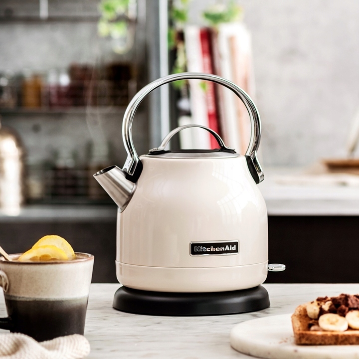 Czajnik elektryczny KitchenAid 5KEK1222EAC – Stylowy i funkcjonalny dodatek do Twojej kuchni
