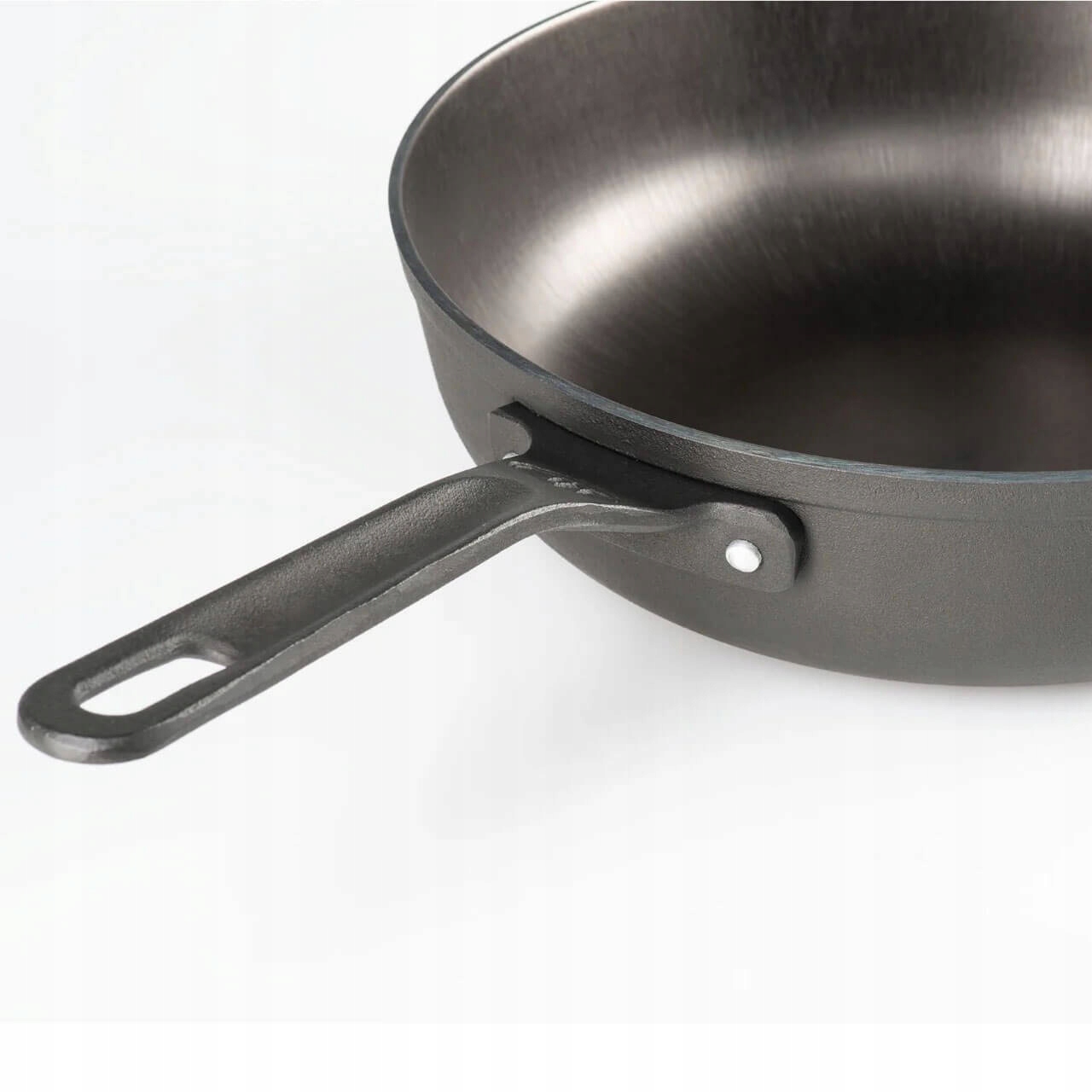 Lekkość i trwałość – Kluczowe cechy patelni GUIDECAST