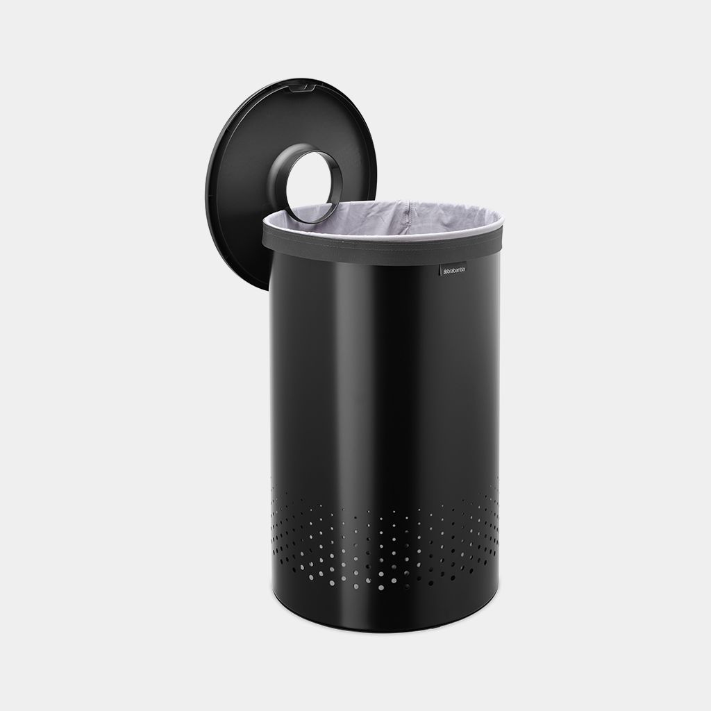 Innowacyjny system QuickDrop dla łatwego wrzucania bielizny