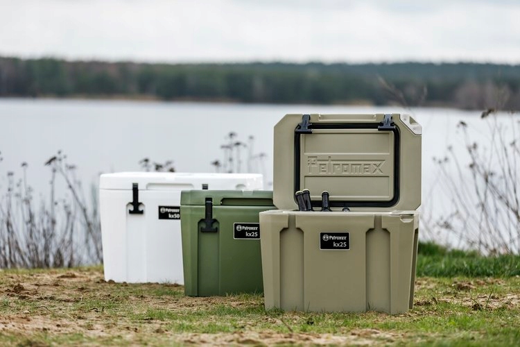 Wysoka pojemność – Przechowuj do 70 puszek lub 20 butelek