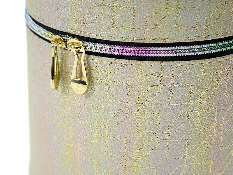 Lusterko w wieczku – wygoda i styl w jednym