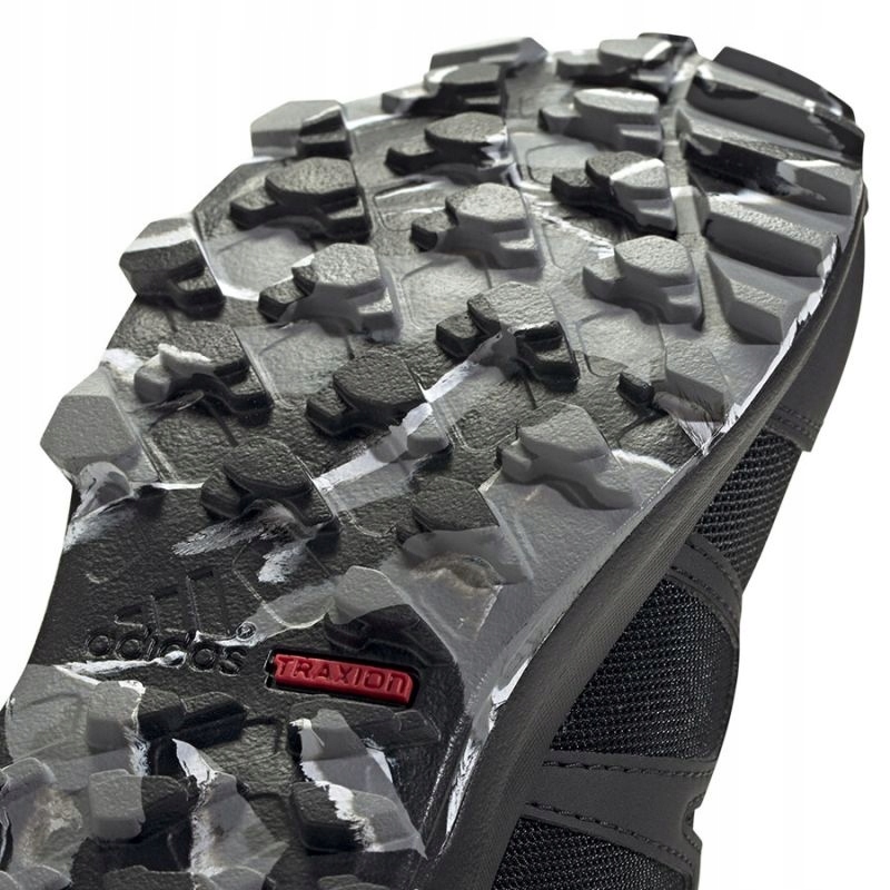 Amortyzacja i przyczepność dzięki piance EVA i podeszwy TRAXION™