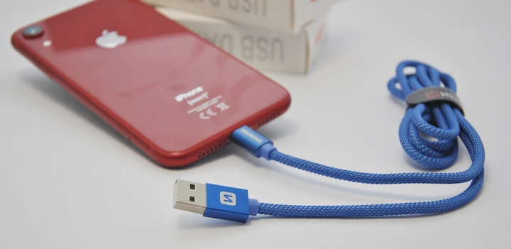 Szybkie ładowanie do 3A i transfer danych 480 Mb/s