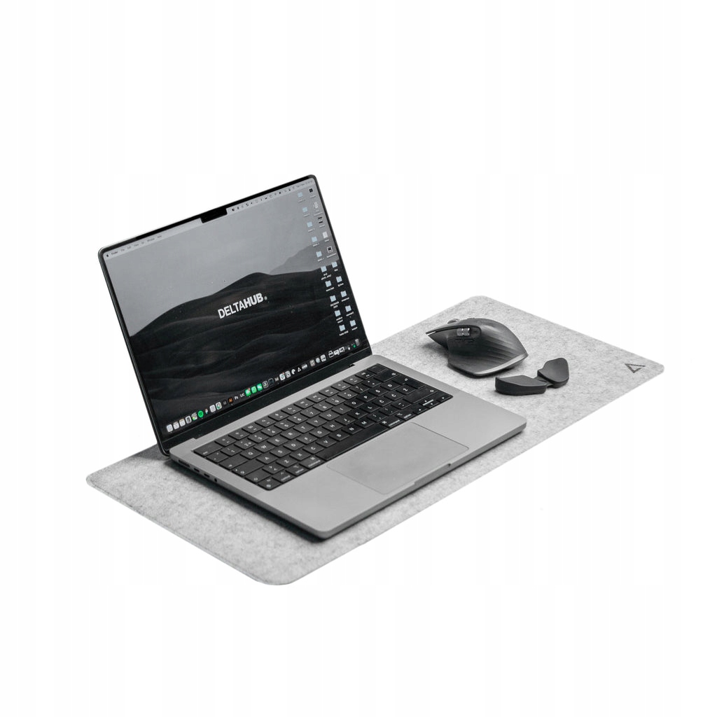 Deltahub Minimalistic Desk Mat S – Elegancka podkładka na biurko