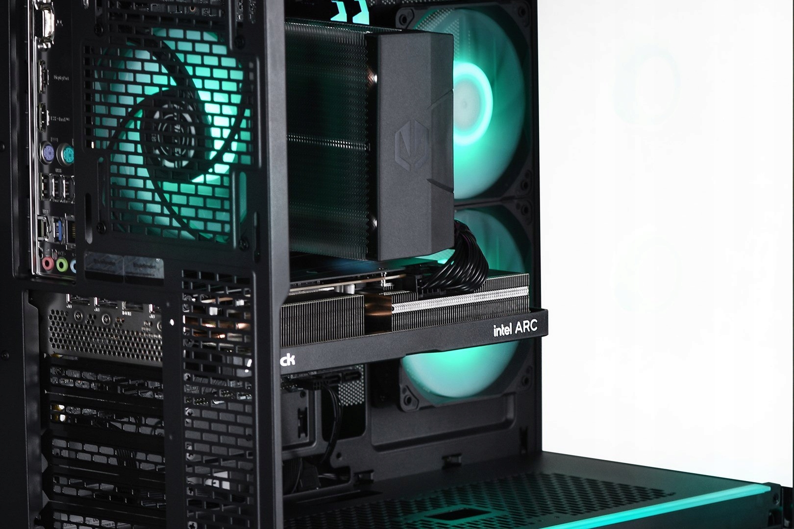 Dedykowana karta graficzna Intel Arc A580 – Doskonała jakość obrazu