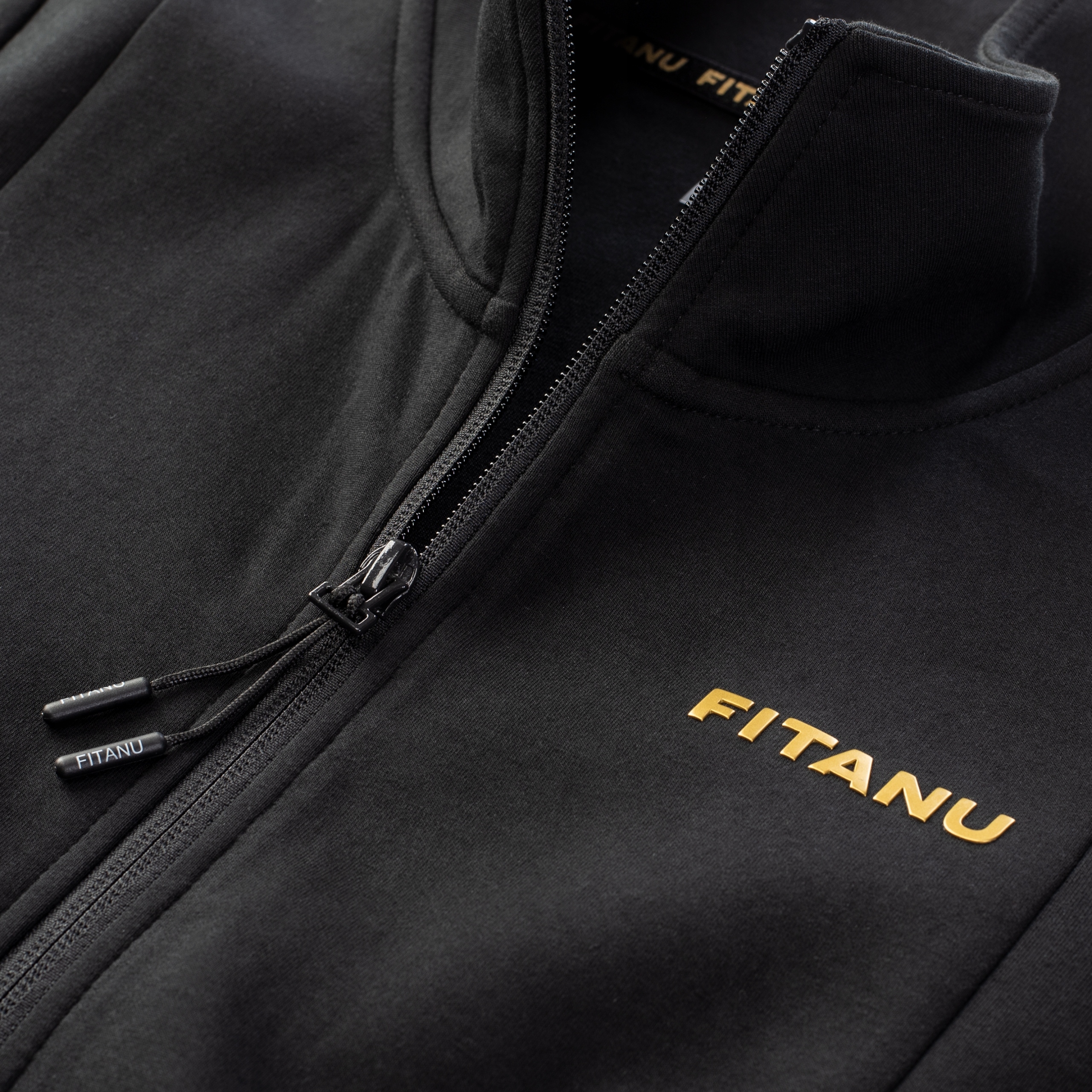 Materiał i skład – co kryje się w bluzie FEYLANA W?