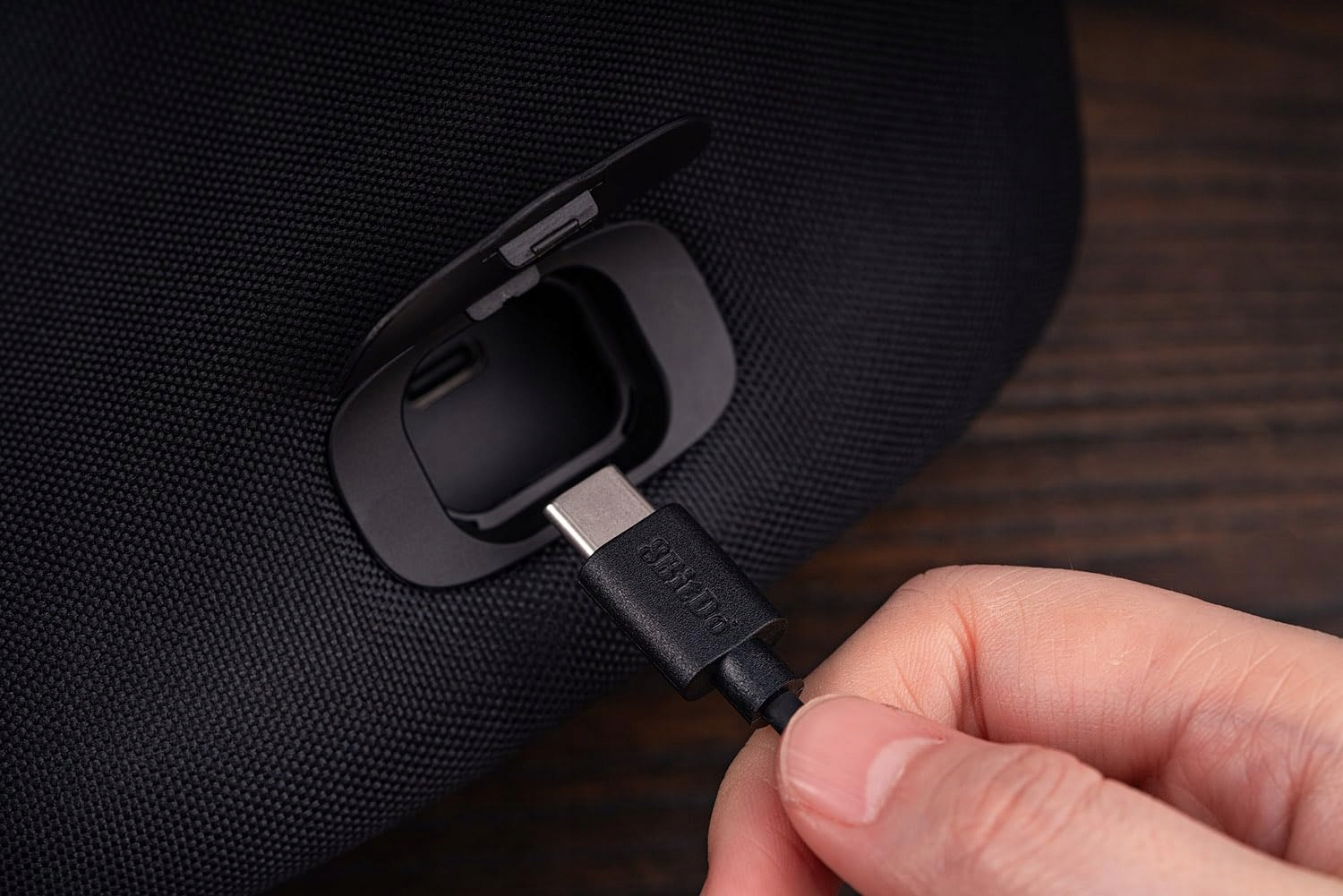 Futerał 8BitDo Travel Case dla Ultimate Controller – Idealna ochrona dla Twojego kontrolera