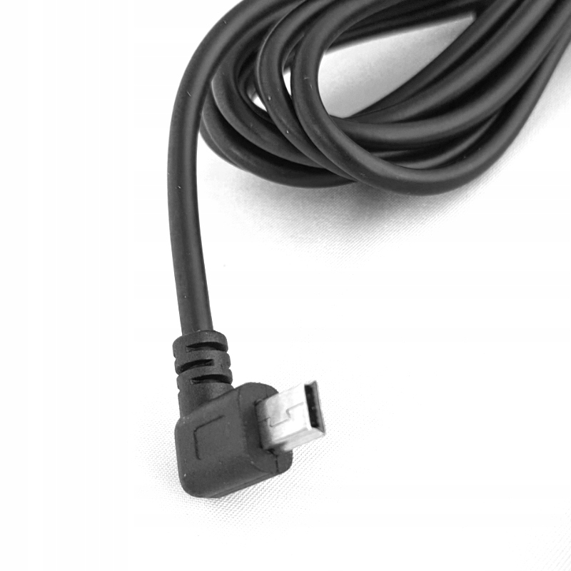 Instalacja adaptera – Prosty sposób na nagrywanie szkód parkingowych