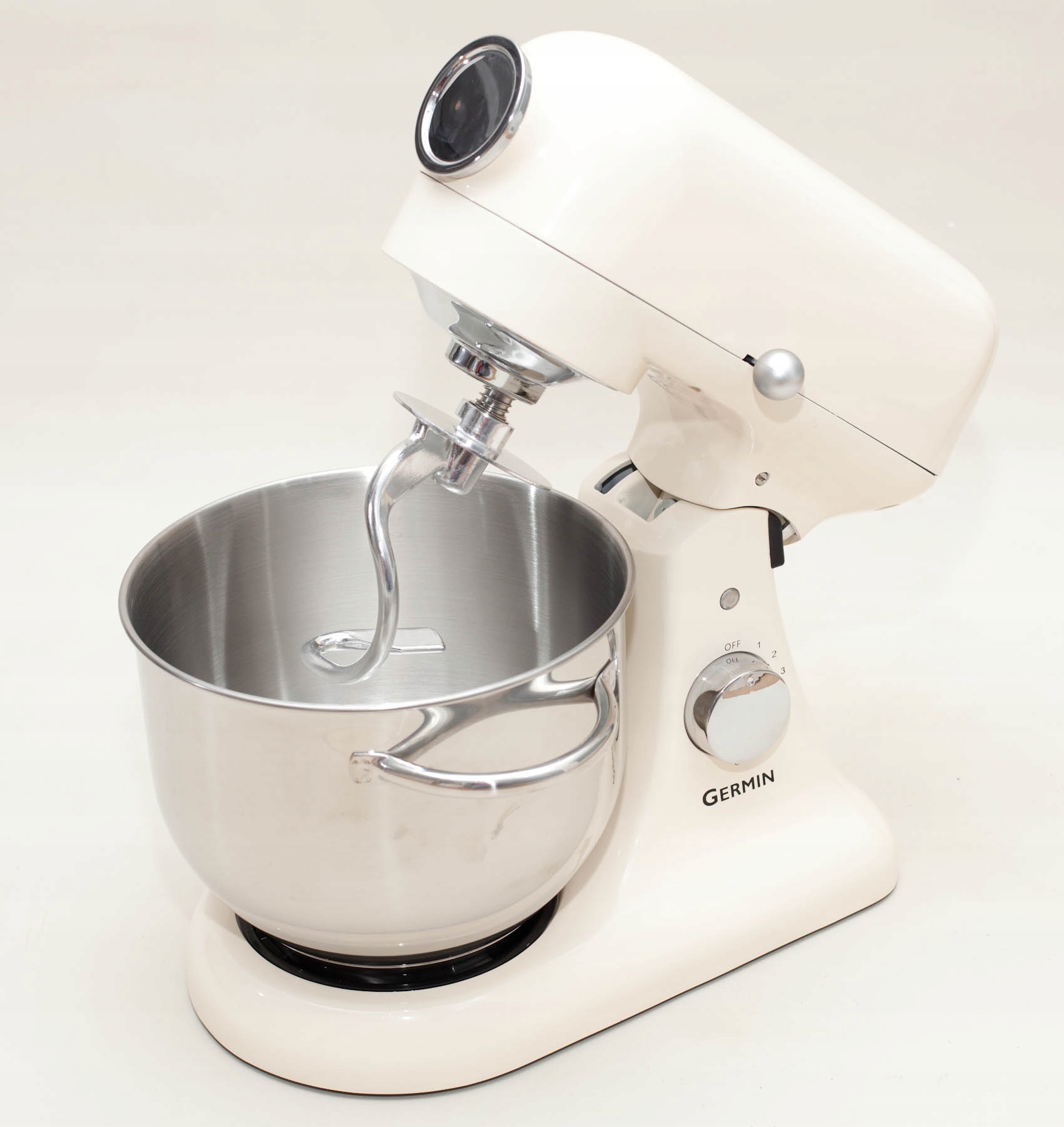 Pojemność misy roboczej 5,5L – Idealna do przygotowywania dużych porcji