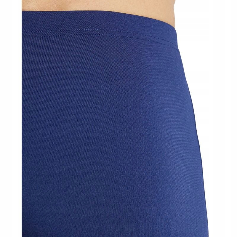 Szybkoschnący materiał – Komfort w każdej sytuacji