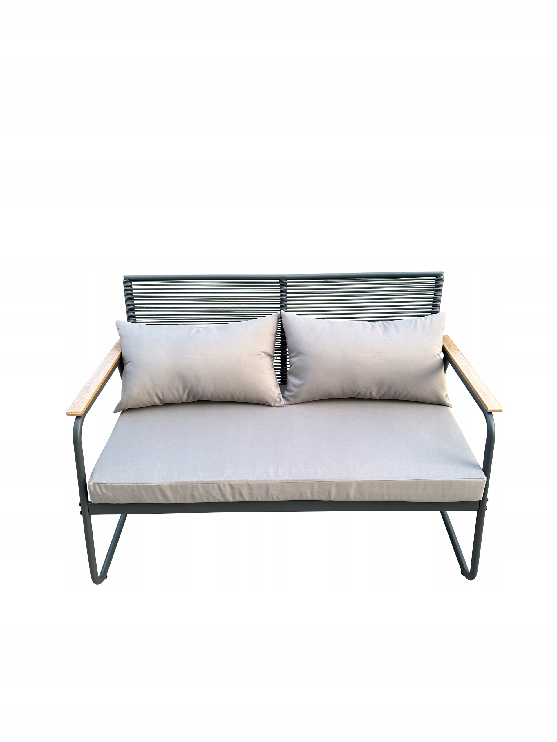 Wygodne fotele i przestronna sofa – idealne do relaksu