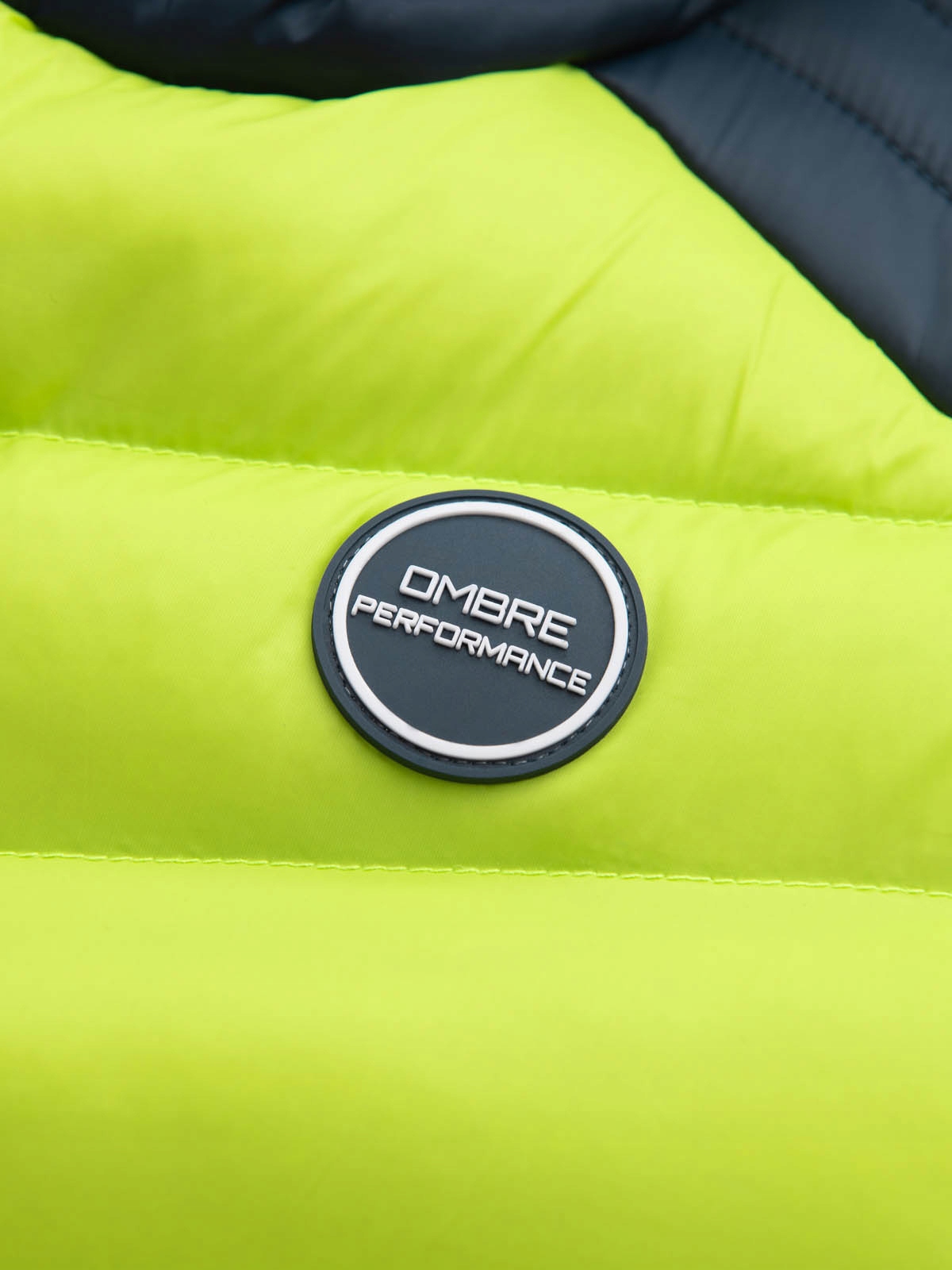 Wysoka jakość materiałów – 100% nylon i syntetyczne wypełnienie