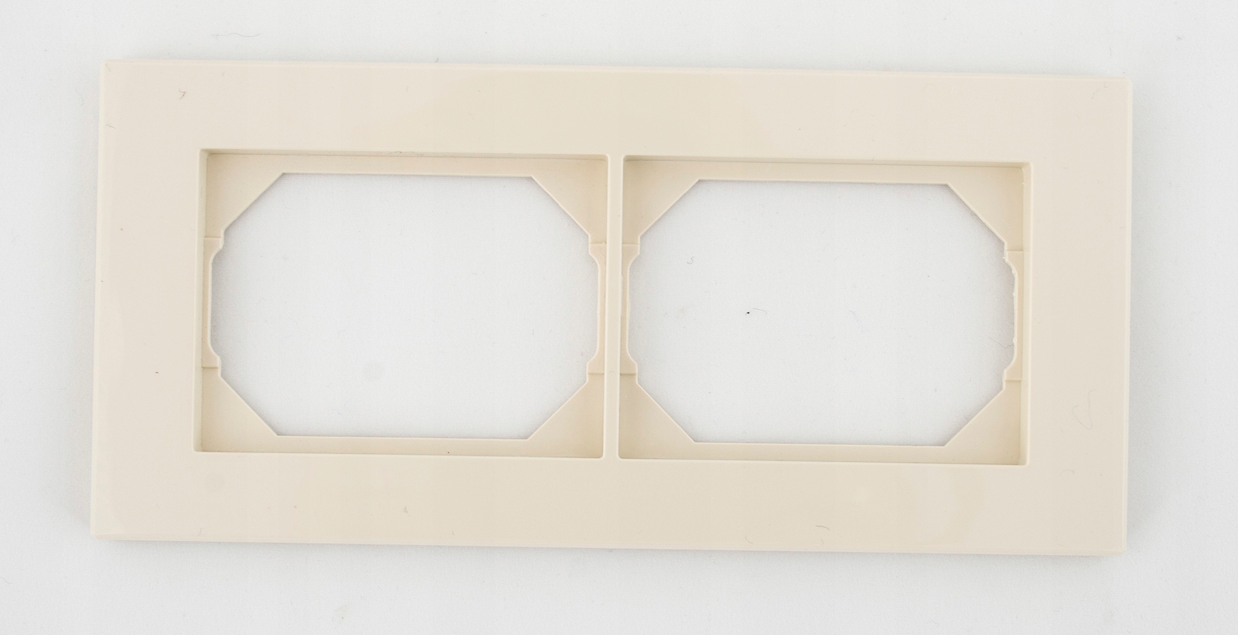 Materiał wykonania – Wytrzymały plastik