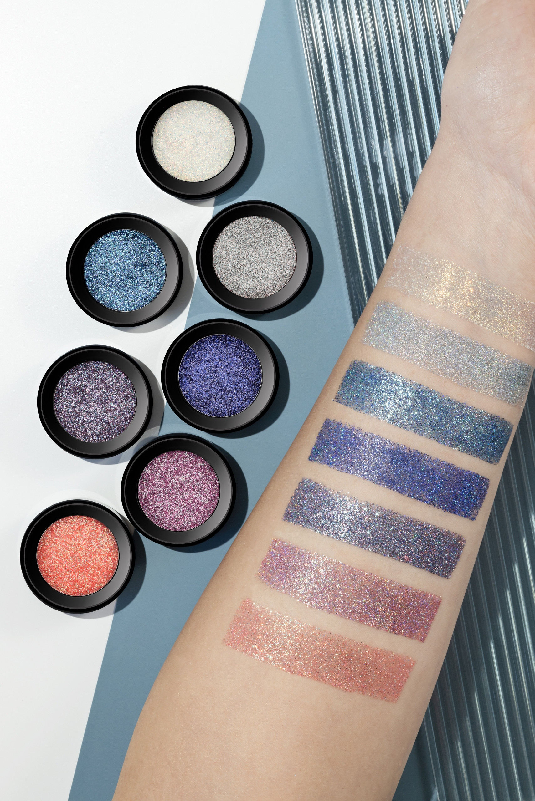 Długotrwały efekt bez uczucia lepkości – Komfort noszenia przez cały dzień