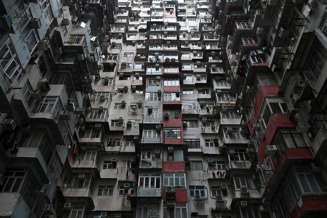 Szerokokątny obiektyw z zakresem zoomu 16-30mm