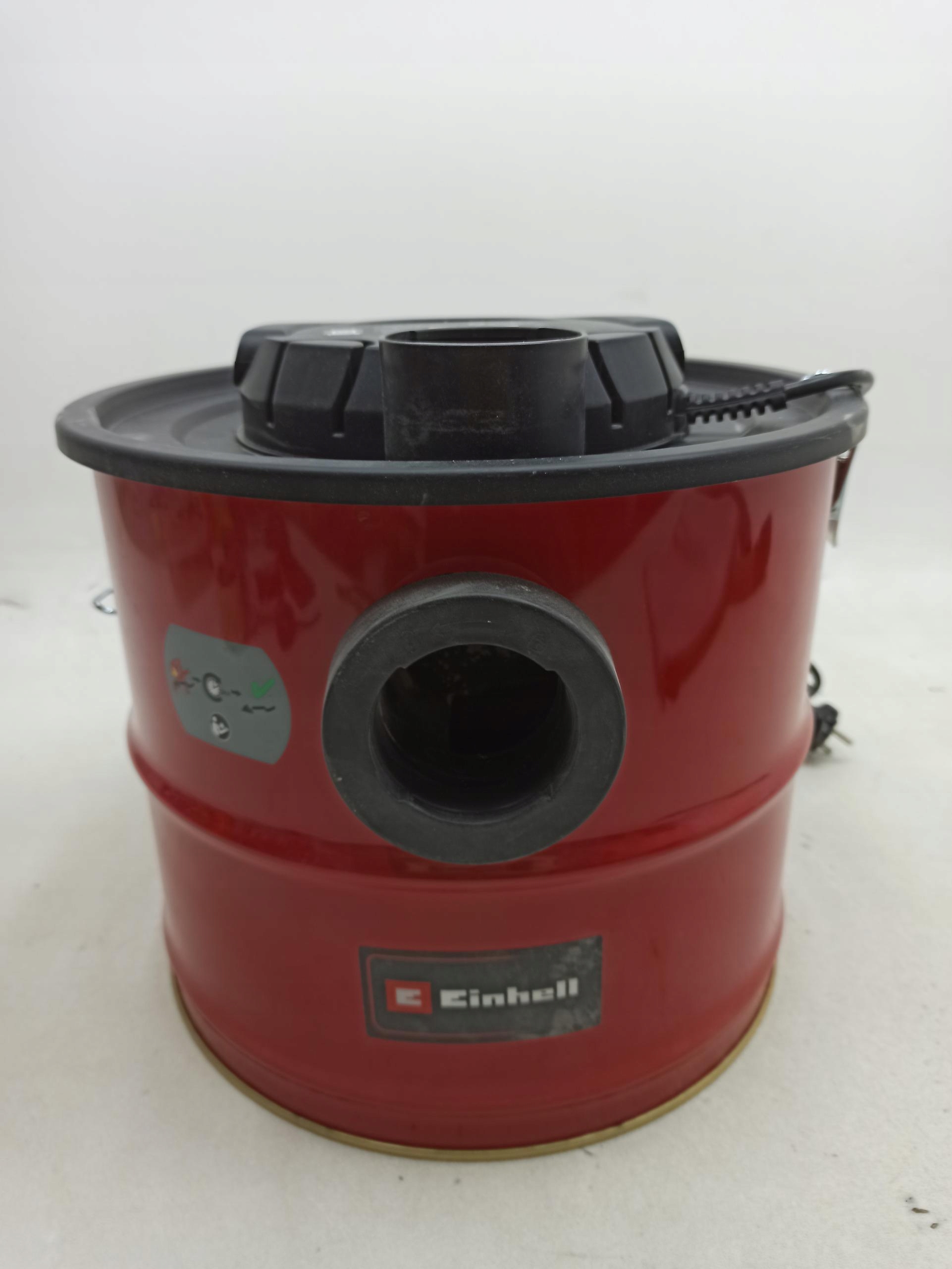 Łatwe opróżnianie pojemnika dzięki szybkozłączkom