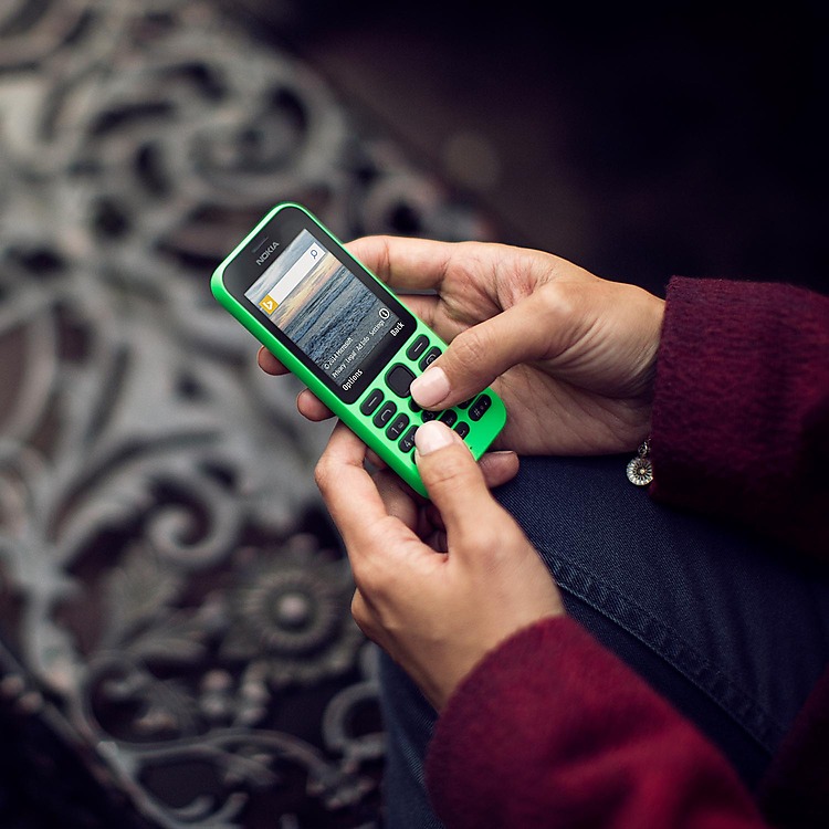 Nokia-215-connect-new-ways
